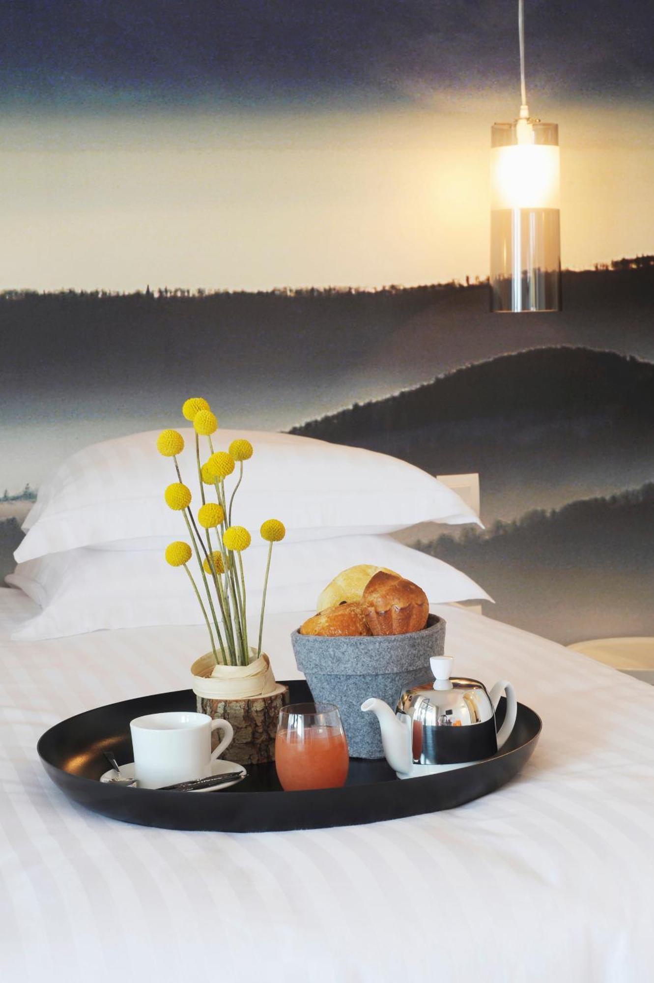 L'Echappee Belle Hotel LʼIsle-Jourdain Eksteriør billede