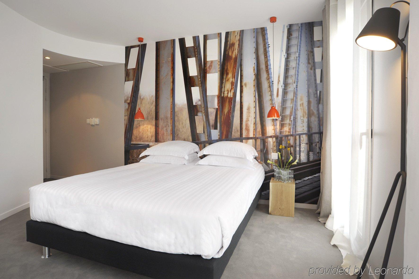 L'Echappee Belle Hotel LʼIsle-Jourdain Eksteriør billede
