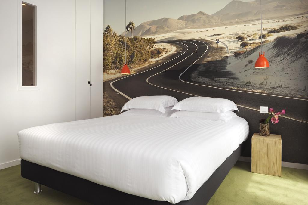 L'Echappee Belle Hotel LʼIsle-Jourdain Eksteriør billede