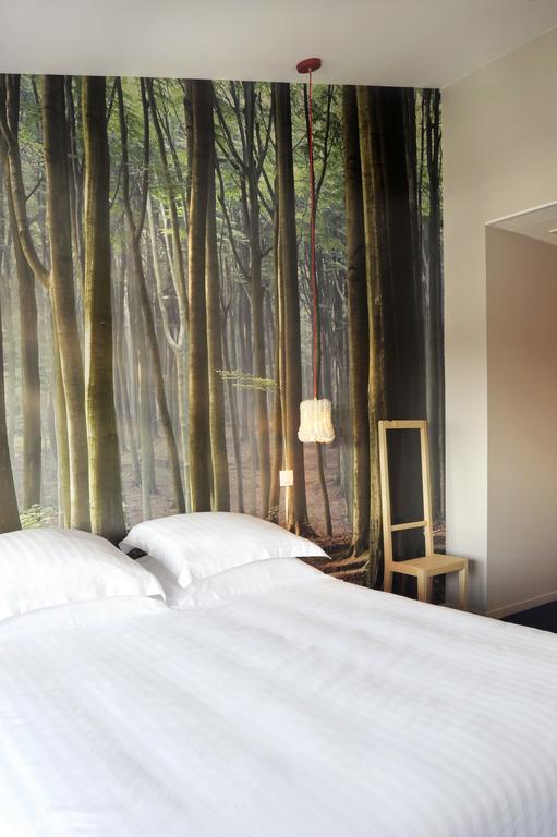 L'Echappee Belle Hotel LʼIsle-Jourdain Eksteriør billede